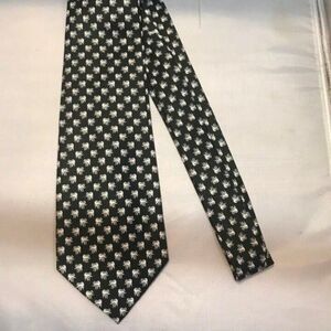 #1500 KAILONG  ELEPHANTS HAND MADE SILK NOVELTY NECKTIE 56 IN X 3.75 IN